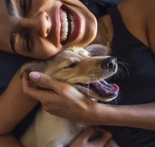 Conversar com seu cachorro ou gato pode ter significados bem positivos